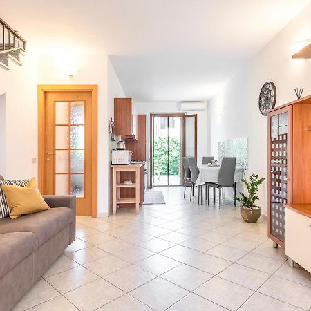 A Casa Di Luca Villa พูลา ภายนอก รูปภาพ